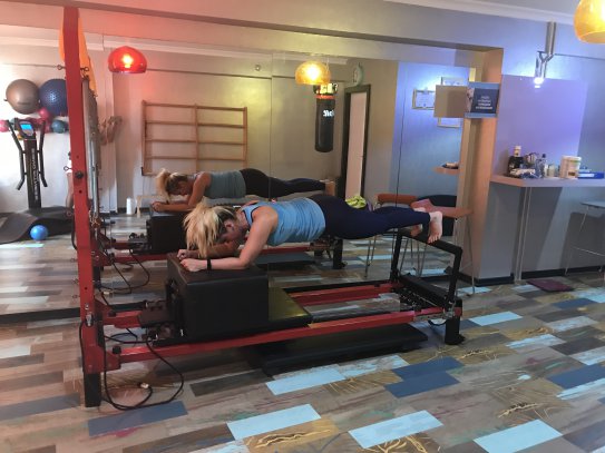 Setbaşı Pilates Salonu Heykel Pilates Studio Personal Trainer Tuğba Engiz Bursa