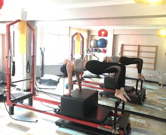 Setbaşı Pilates Salonu Heykel Pilates Studio Personal Trainer Tuğba Engiz Bursa